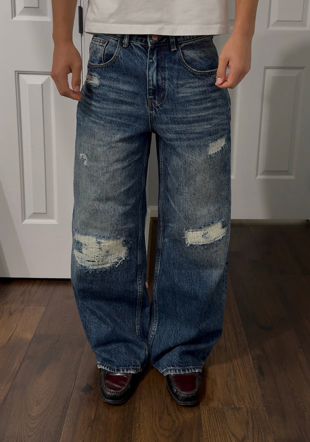 FORMA DISTRESSED DENIM